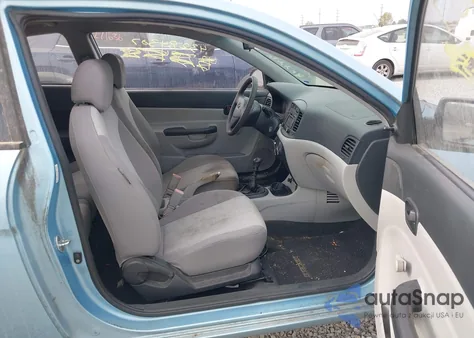 2008 Hyundai Accent Gs z USA, uszkodzony, nr VIN KMHCM36C38U091575